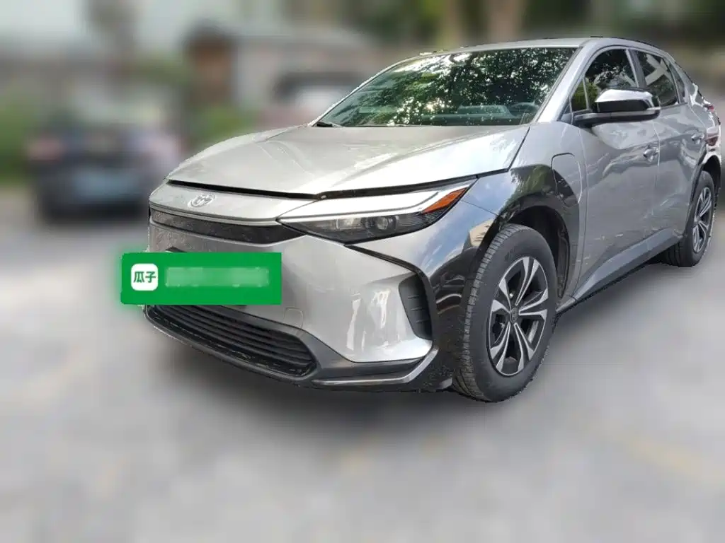 Toyota bZ4X — миниатюра 2