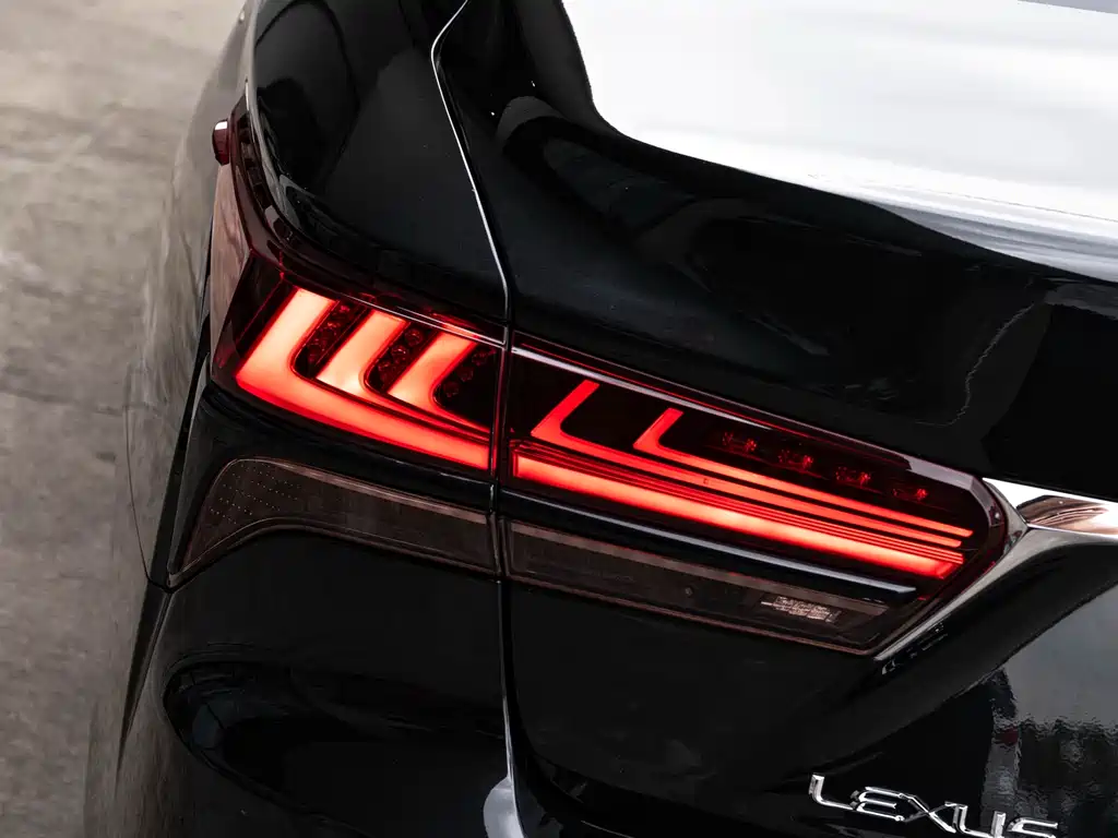 Lexus LS 2021 500h Luxury