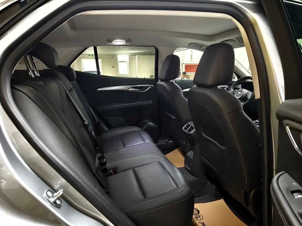 Buick Envision S — миниатюра 10