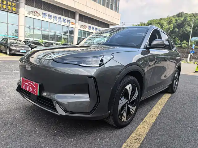 2024 Geely Galaxy E5
