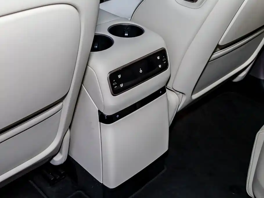Li Auto Li i8 — миниатюра 14