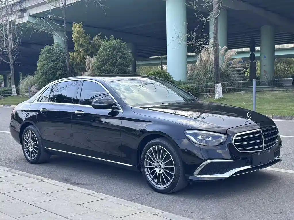 Mercedes-Benz E-Class E 2022 E 260 L