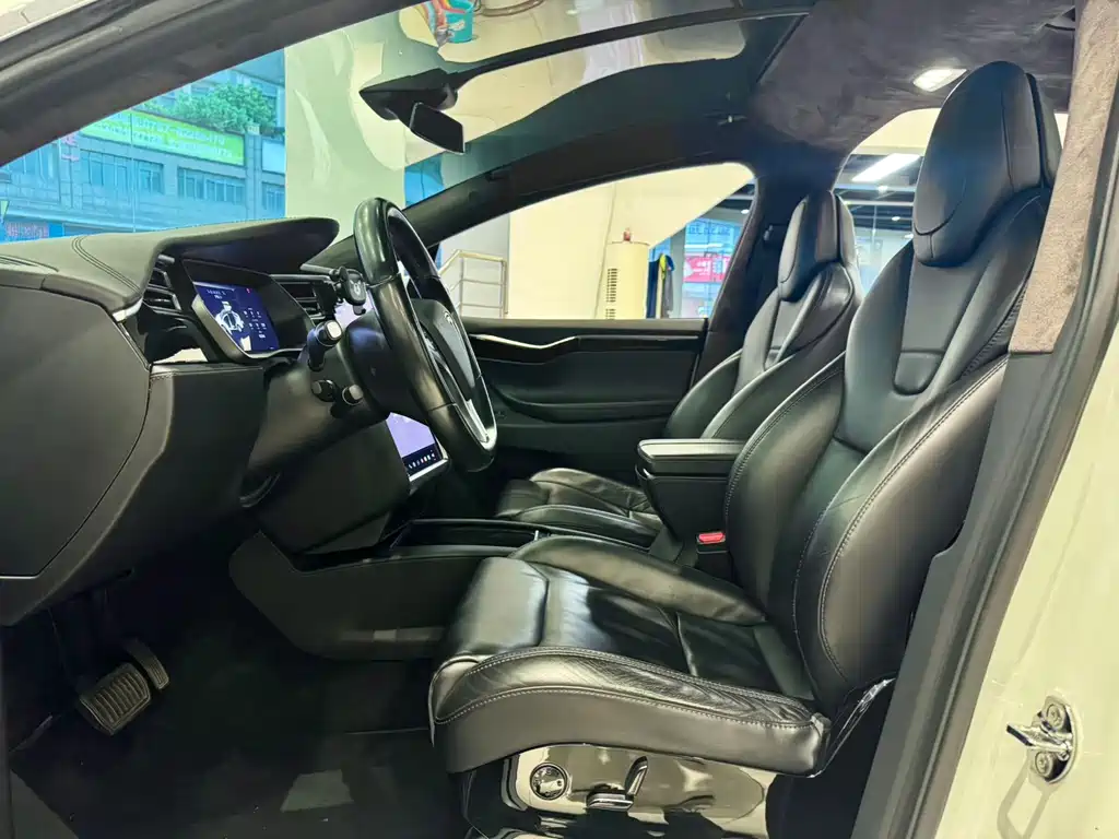 Tesla Model X — фотографии объявления, Фото 6
