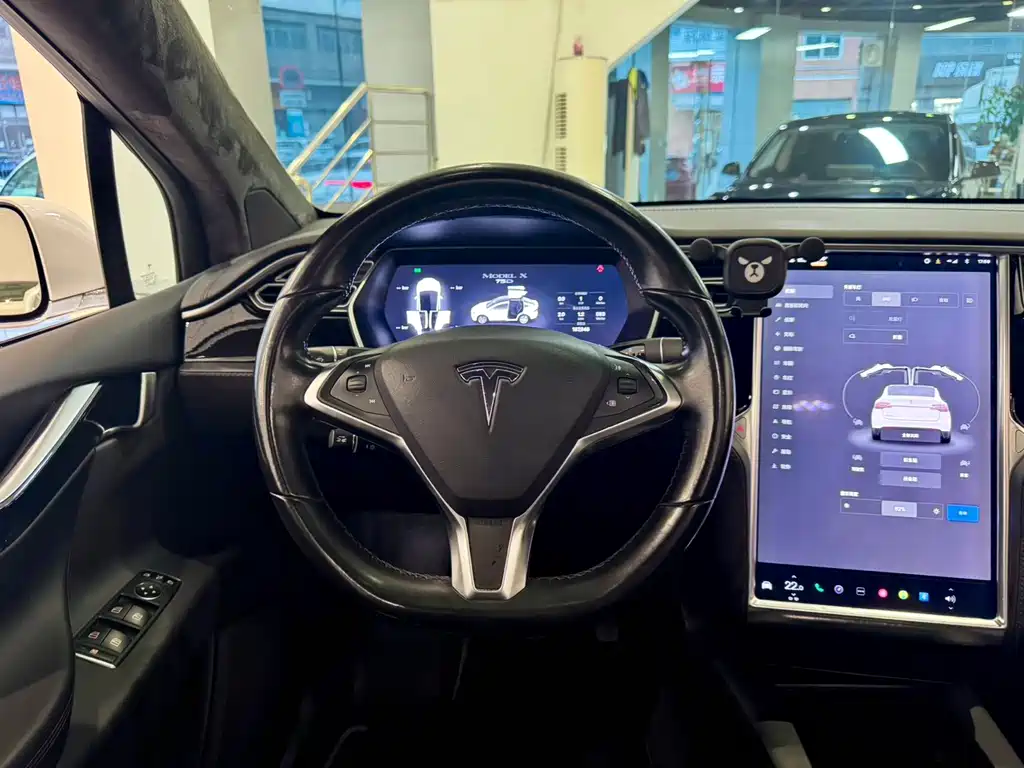 Tesla Model X — фотографии объявления, Фото 12