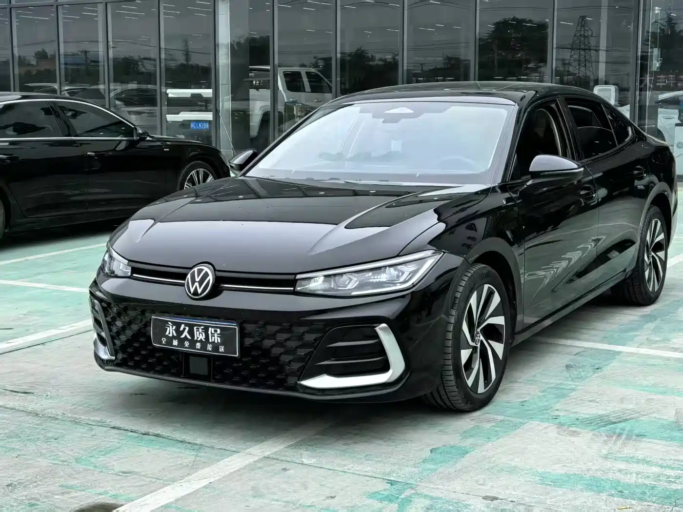 帕萨特 2025款 Pro 380TSI 龙耀版 2025