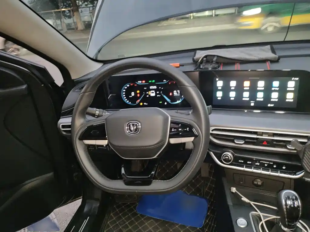 Changan Eado 2022 PLUS 1.6L GDI MT Luxury