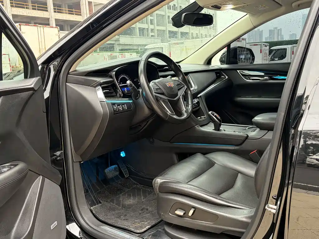 CADILLAC XT5