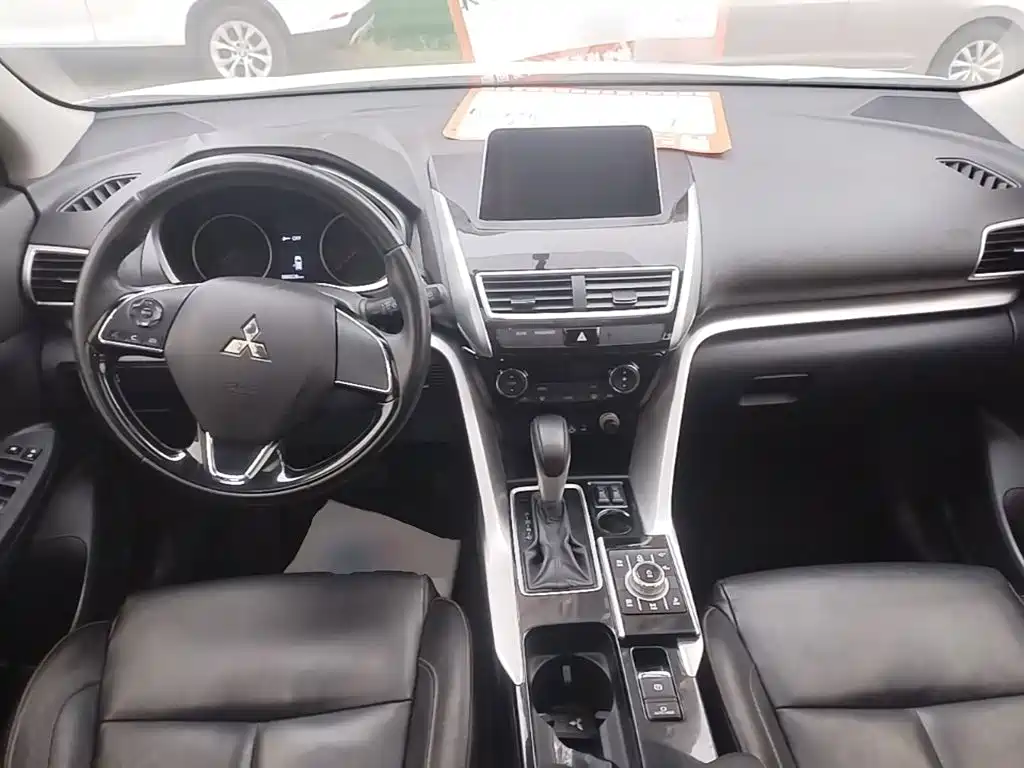 Mitsubishi Eclipse Cross — миниатюра 10