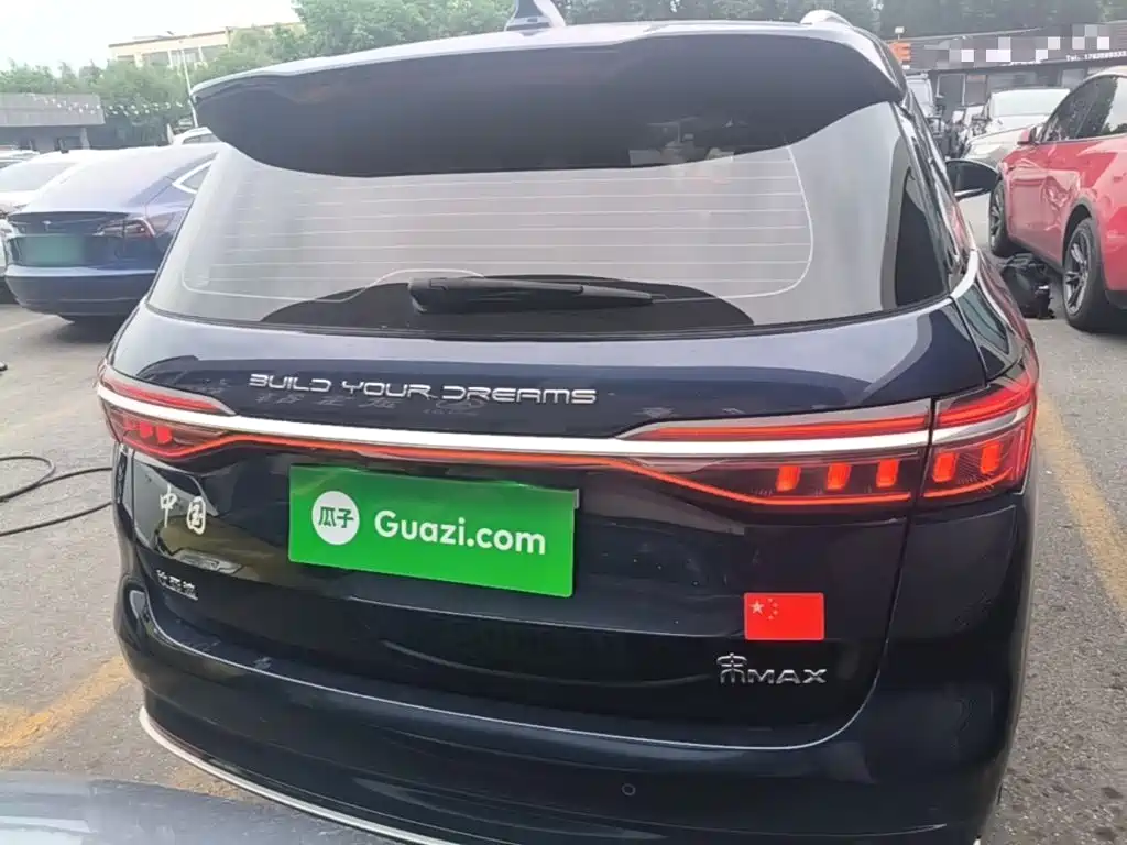 BYD MAX — миниатюра 6