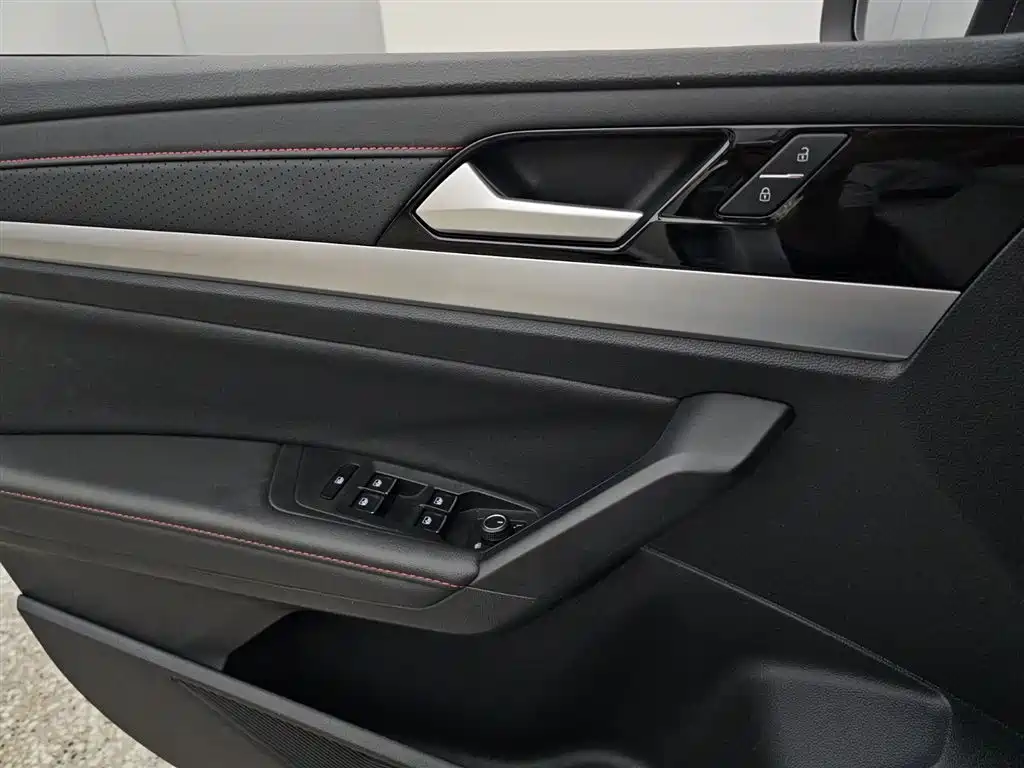 Volkswagen Lavida 2024 300TSI DSG Lead