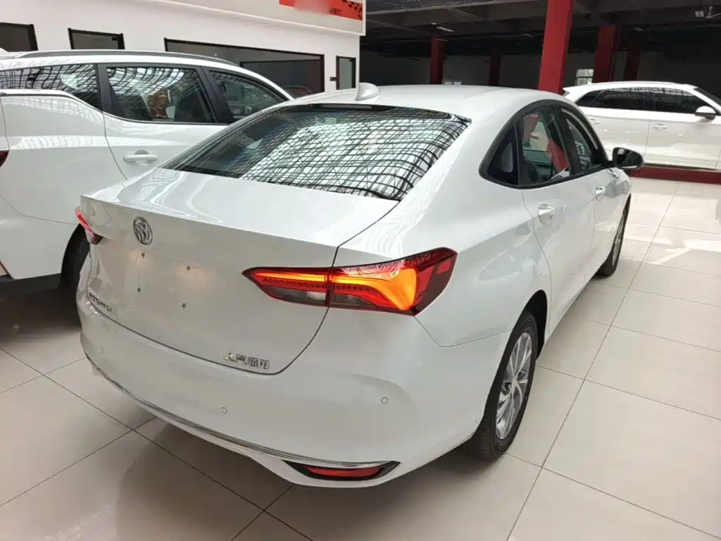 Buick Verano — миниатюра 7