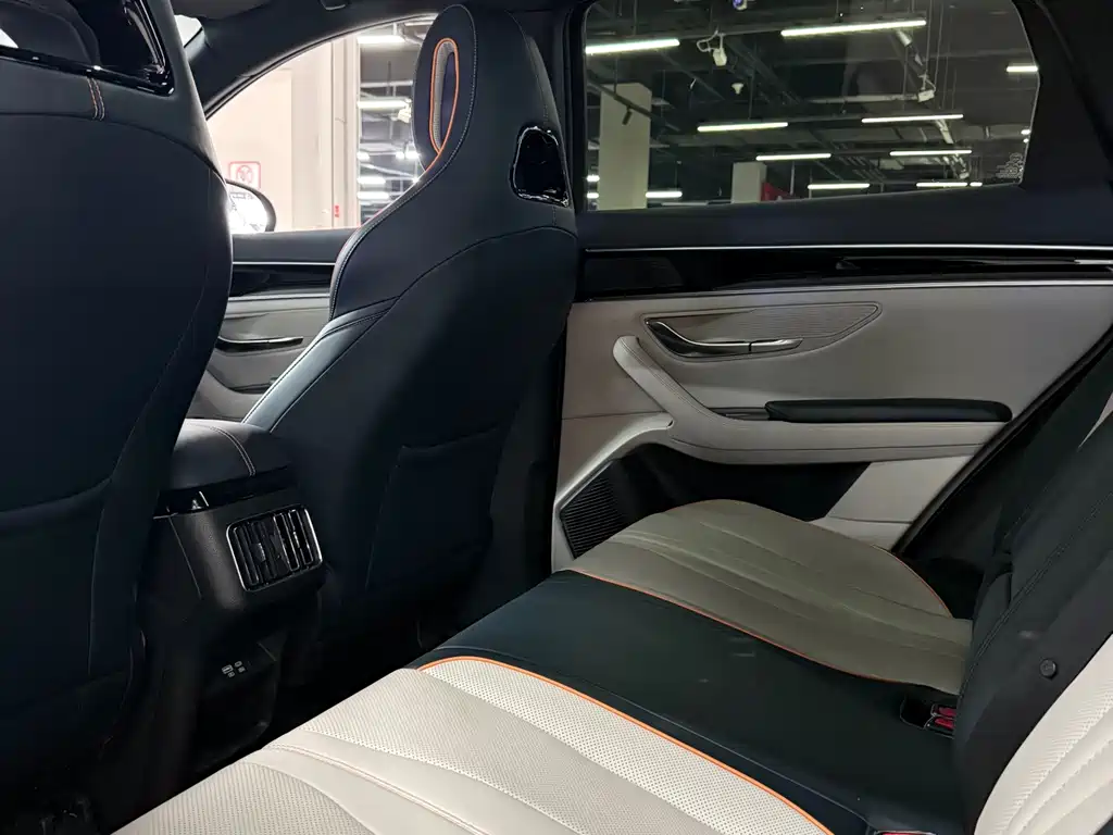 BYD Song Plus PLUS 2023 Champion DM-i 110KM Flagship PLUS