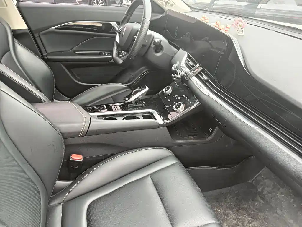 Bestune B70 2023 1.5T AT 70