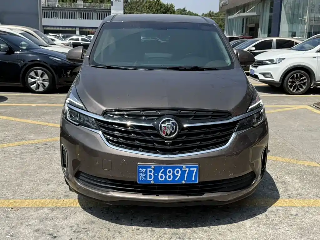 Buick GL8 — миниатюра 2