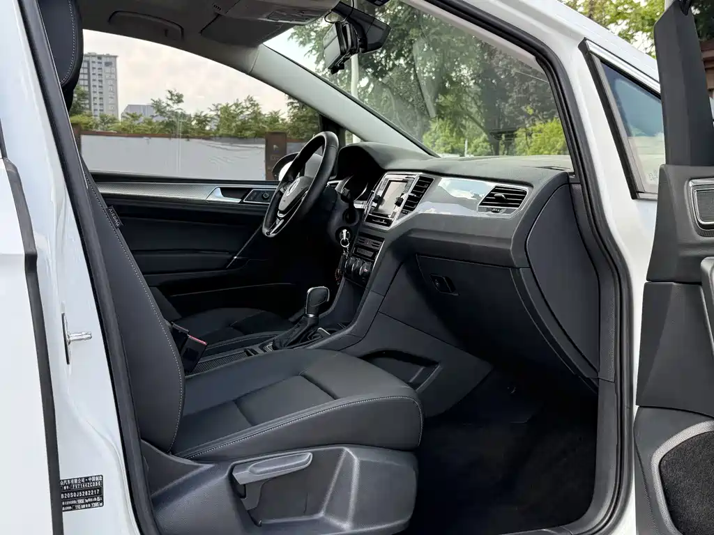 Volkswagen Golf Sportsvan — миниатюра 14