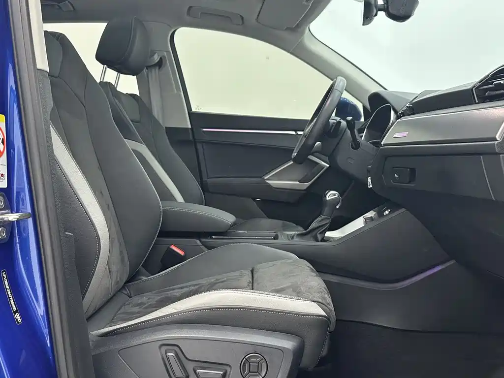 Audi Q3 2023 35 TFSI Fashion (1.4T)