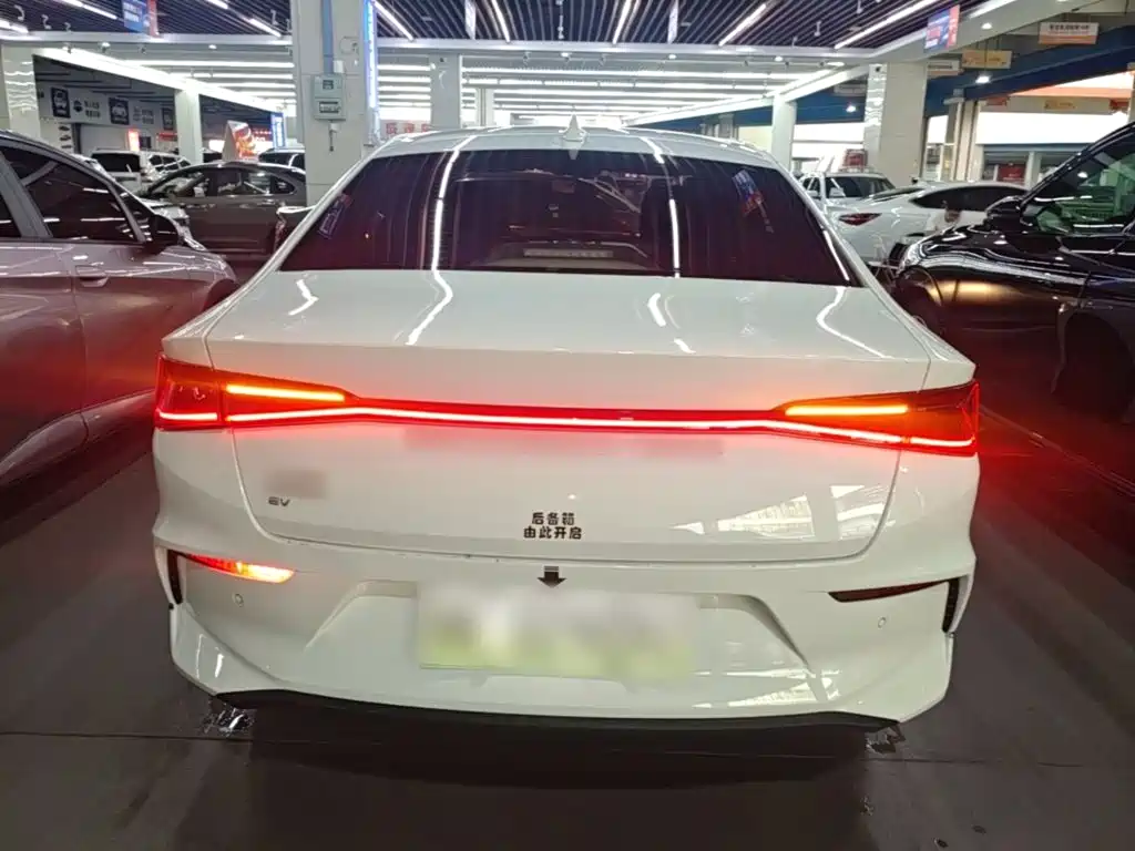 BYD E3