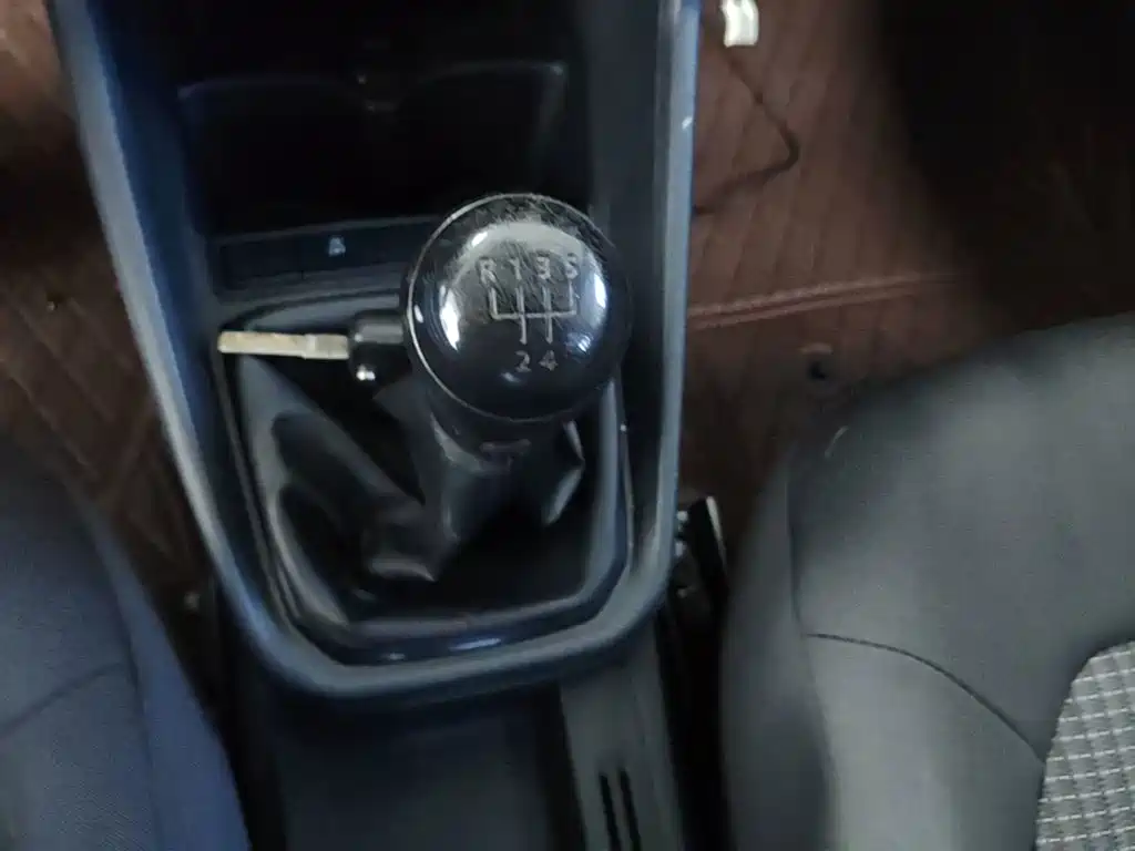 Volkswagen Santana — миниатюра 14