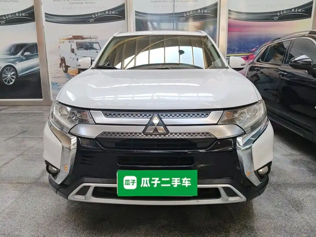 Mitsubishi Outlander — миниатюра 3