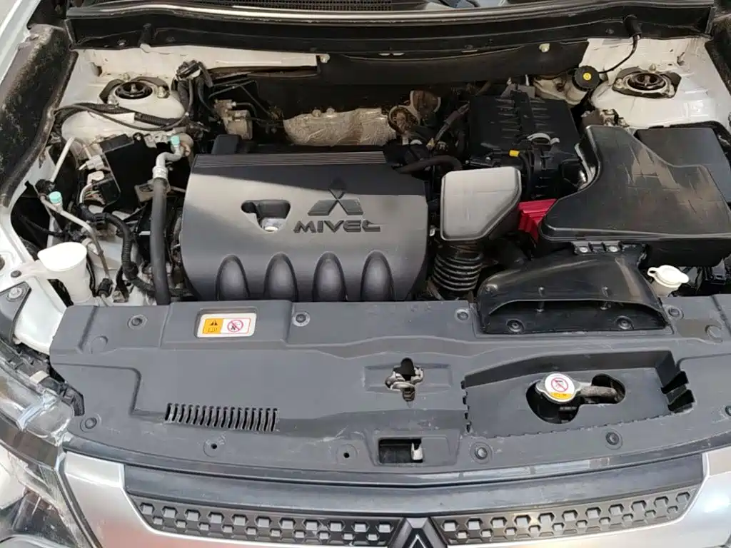 Mitsubishi Outlander — миниатюра 20