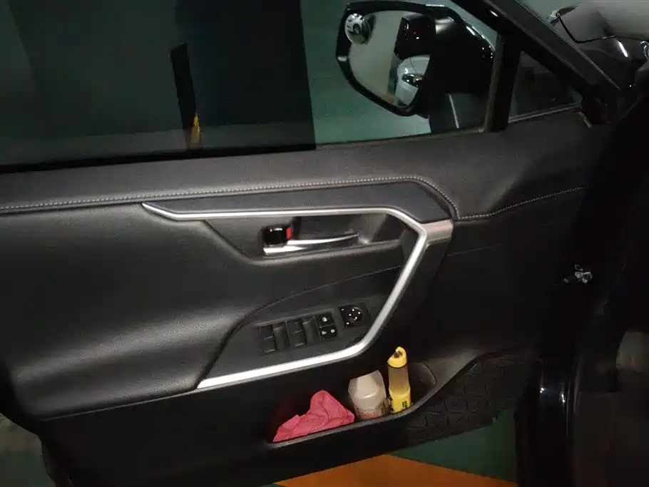 Toyota Wildlander 2021 2.0L CVT Luxury