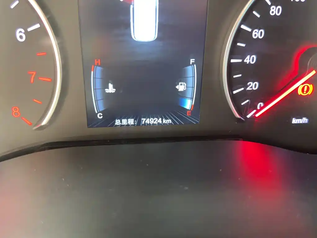 BYD MAX — миниатюра 3