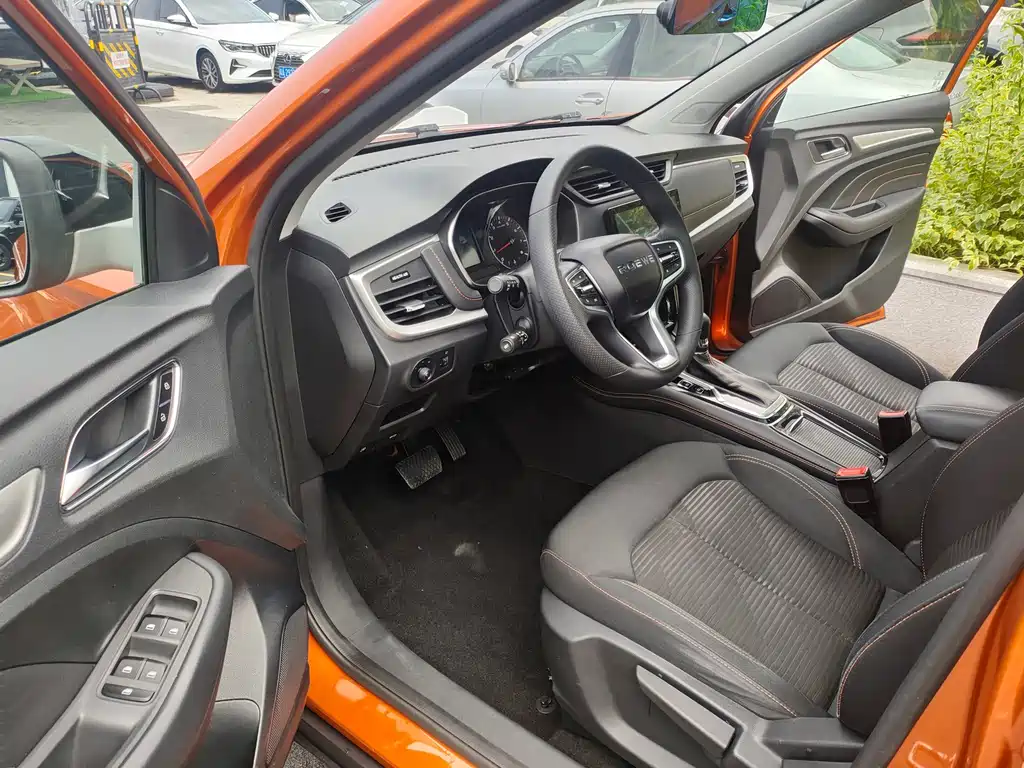 Roewe RX3 — миниатюра 8
