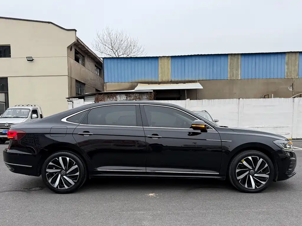 Volkswagen Passat — миниатюра 14