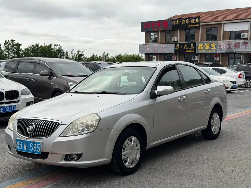 Buick Excelle 2012