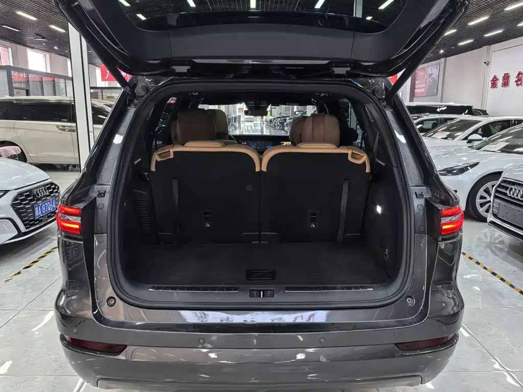 Li Auto Li ONE — миниатюра 12