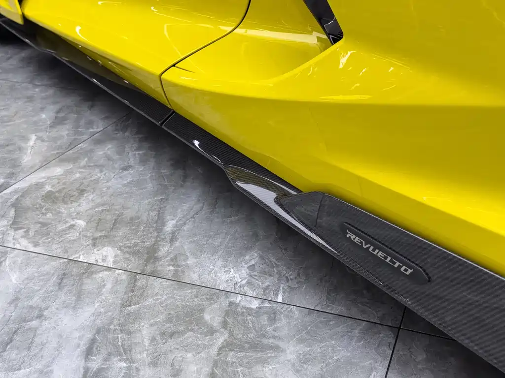 Lamborghini Revuelto — миниатюра 14