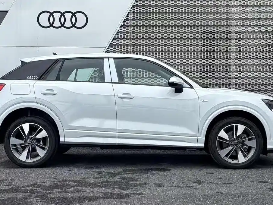 Audi Q2L — миниатюра 3