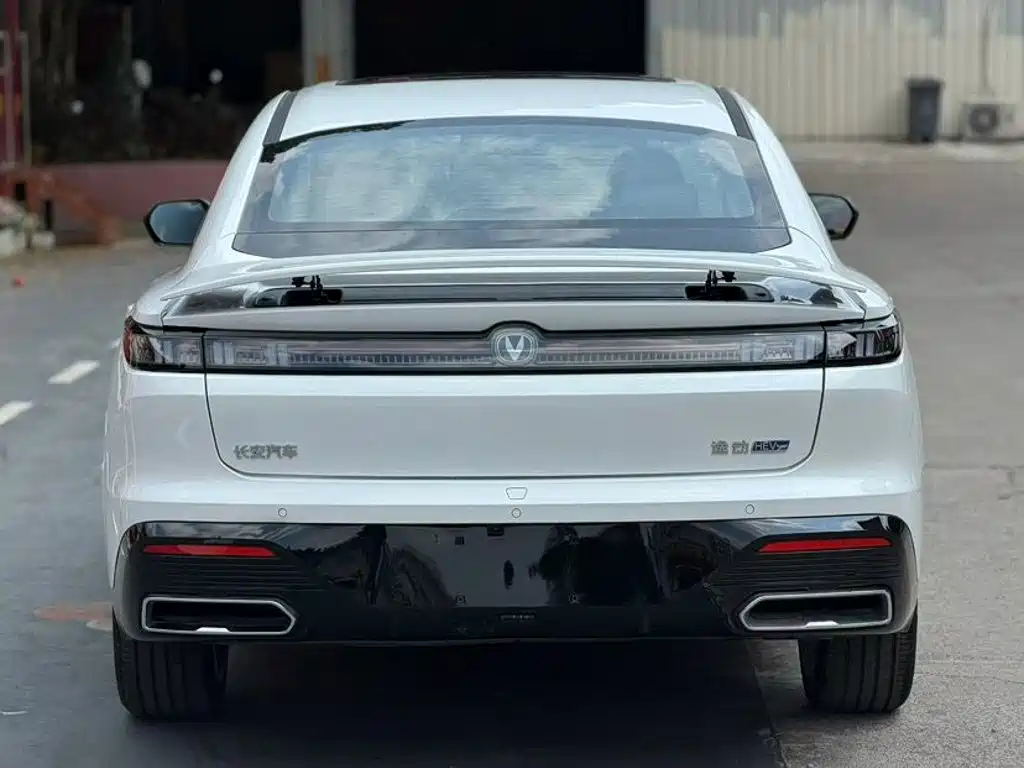 Changan Eado — миниатюра 8