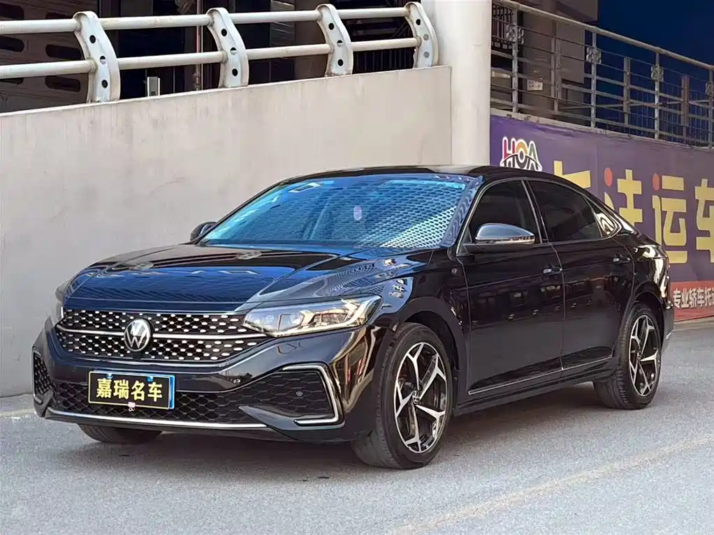 Volkswagen Passat 2024