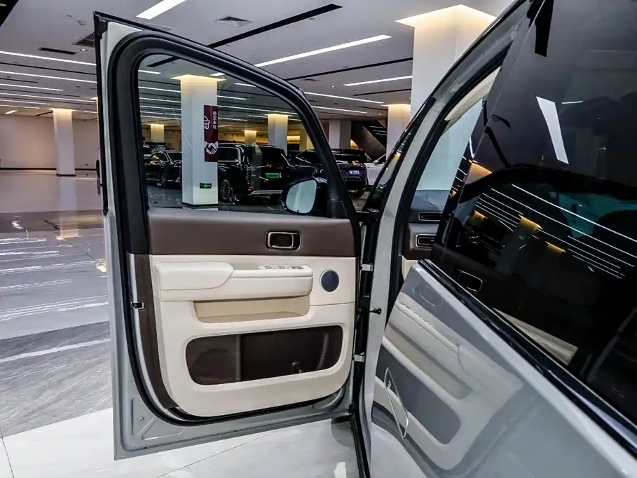 Li Auto Li MEGA — миниатюра 7