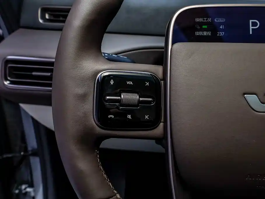 Li Auto Li MEGA — миниатюра 16