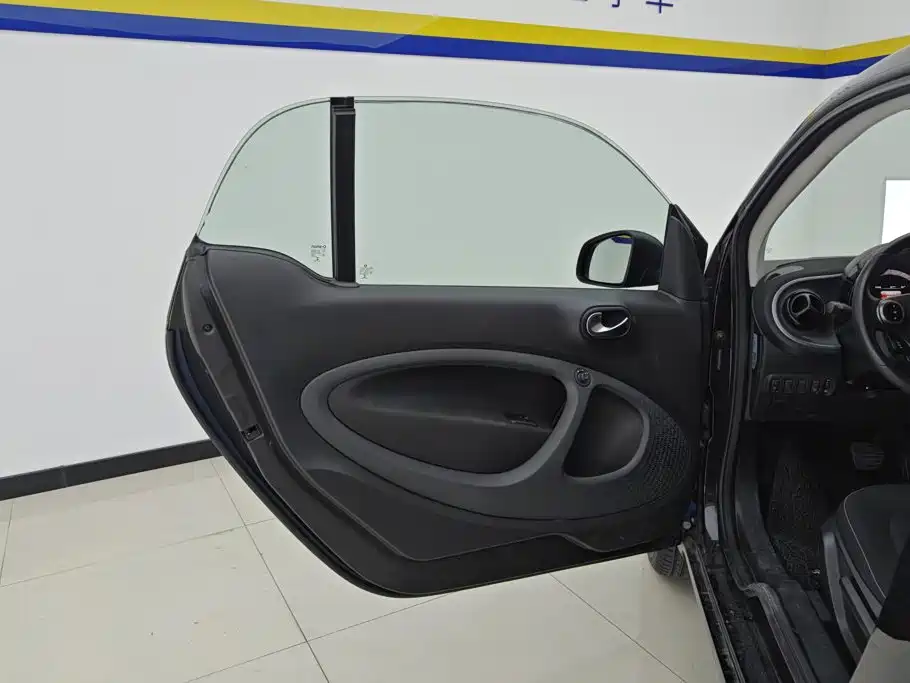 smart Smart Fortwo — миниатюра 7