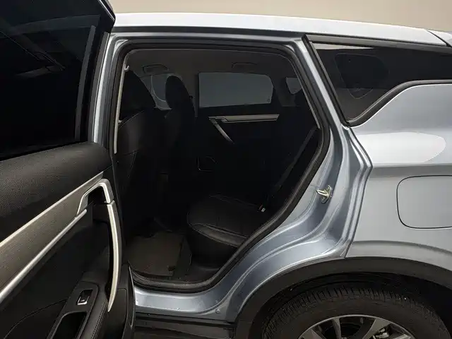 Geely Binyue — миниатюра 10