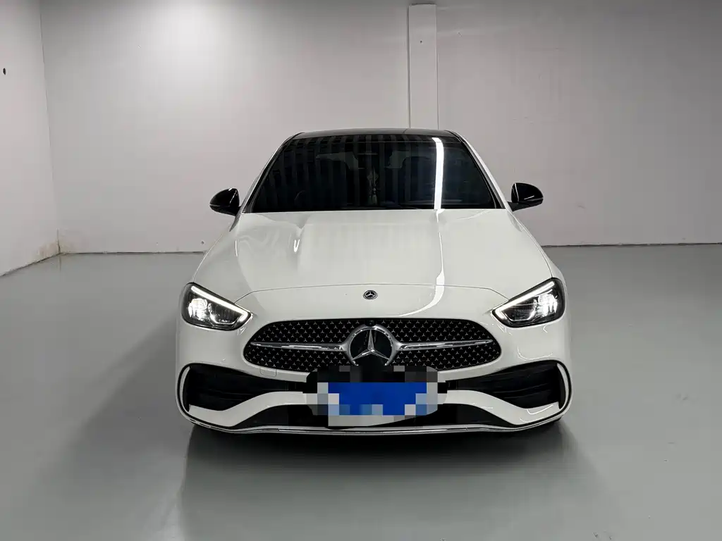 Mercedes-Benz C-Class — миниатюра 2