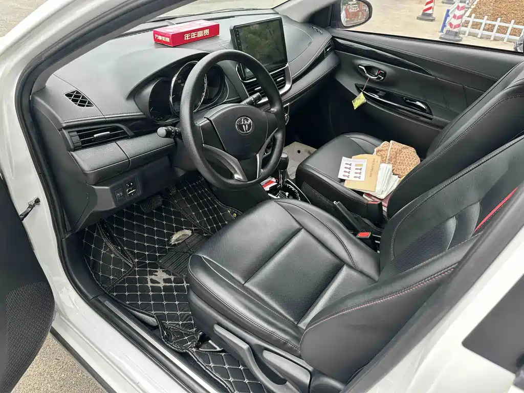Toyota Yaris L — миниатюра 4
