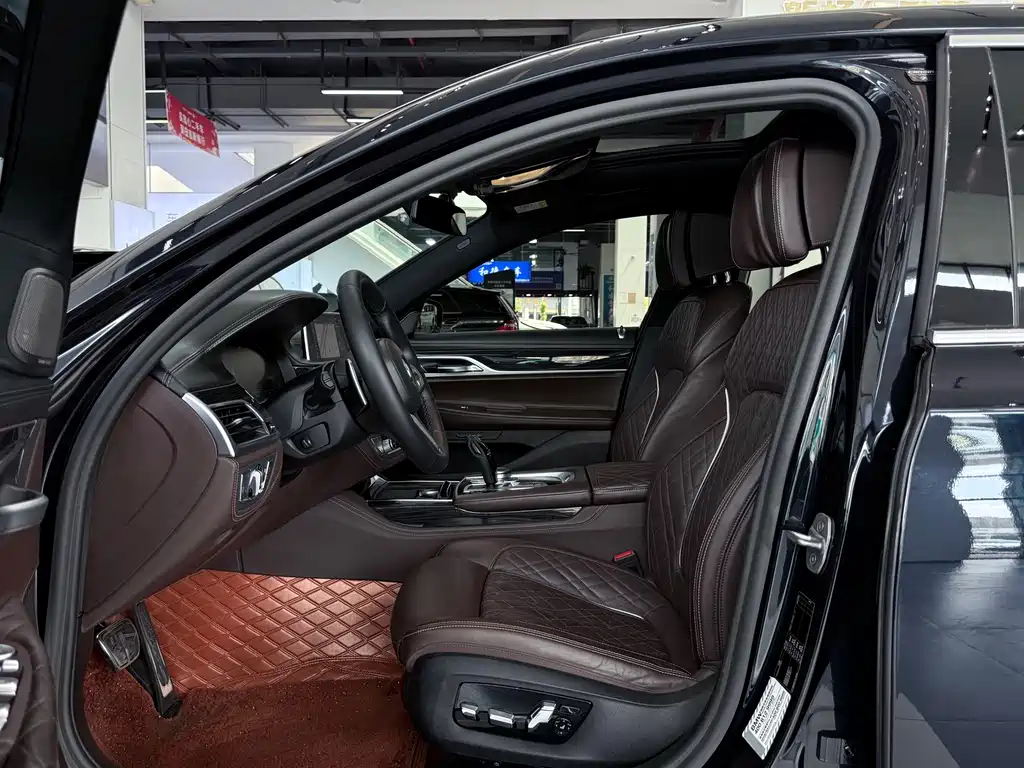 BMW 7 Series — миниатюра 6