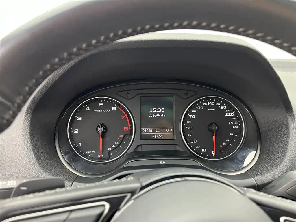Audi Q2L 2022 35 TFSI Fashion