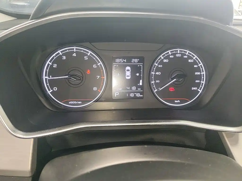 Geely Binyue — миниатюра 12