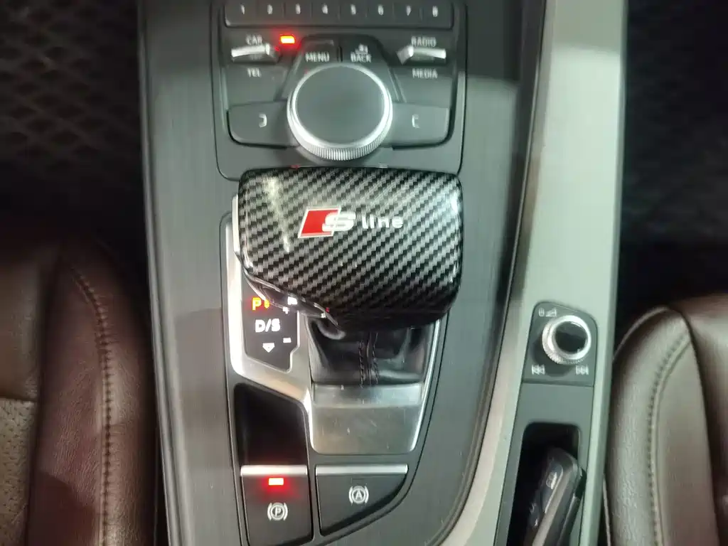 Audi A4L — миниатюра 10