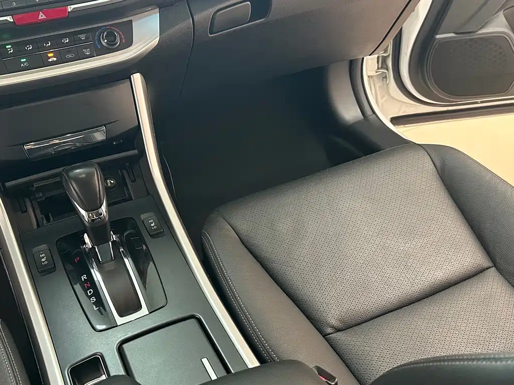 Honda Accord — миниатюра 14
