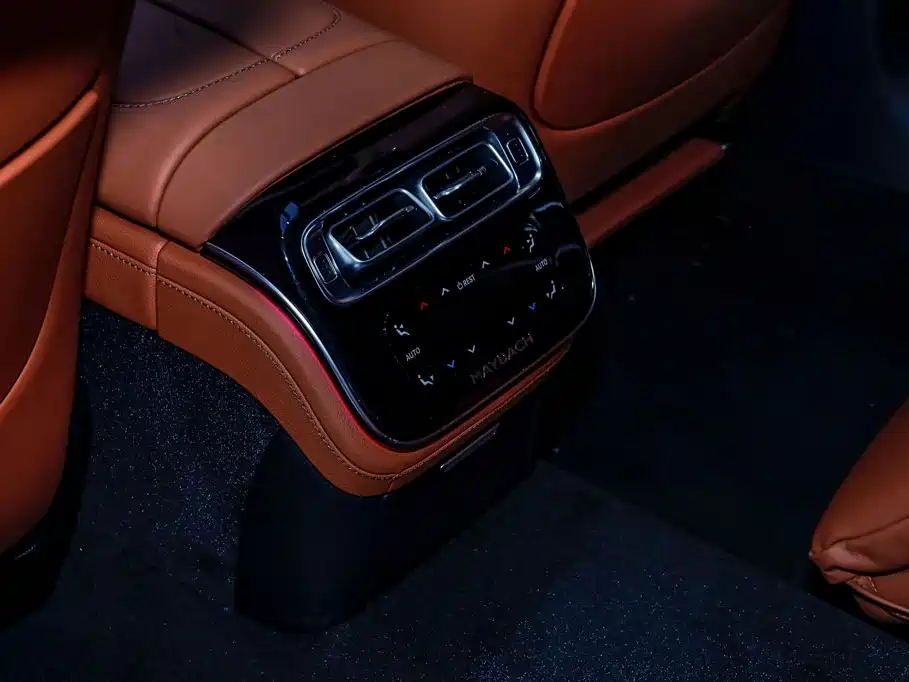 Mercedes-Benz S-Class — миниатюра 11