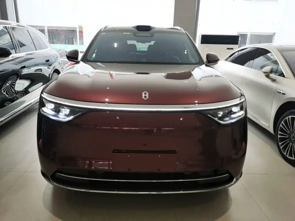 Aito M8 2025 Ultra 53.4kWh 6 мест (192 ）