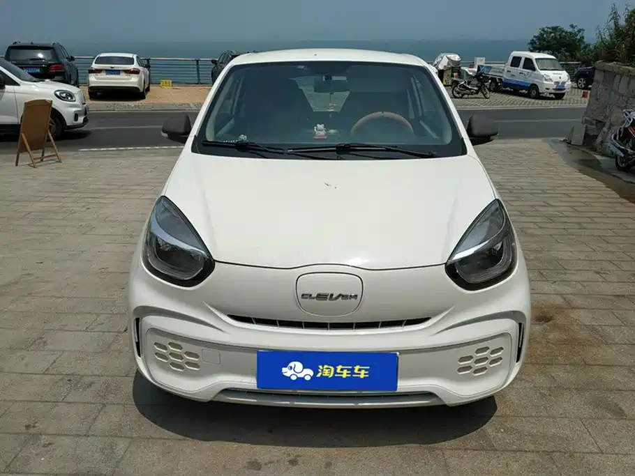 Roewe Clever 2021 302km мест