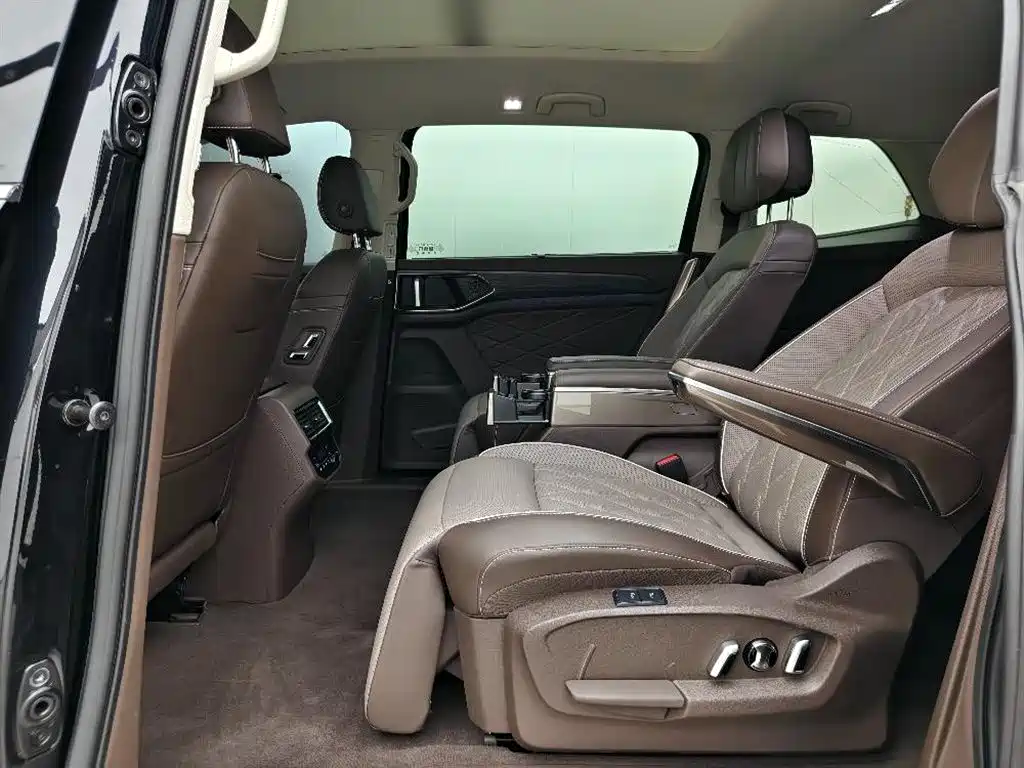 Volkswagen Viloran 2024 380TSI Luxury