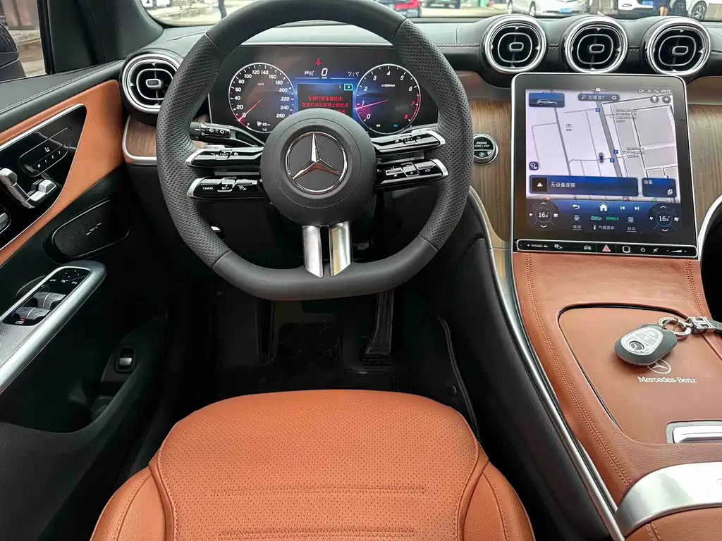 Mercedes-Benz GLC 2023 GLC 300 L 4MATIC 7 мест
